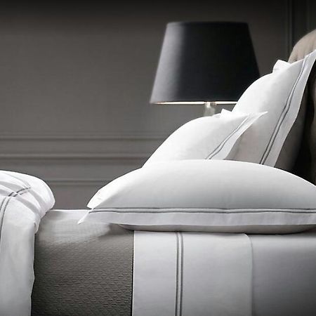 Smart Hotel Lahore Bagian luar foto