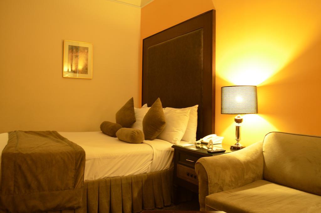 Smart Hotel Lahore Ruang foto