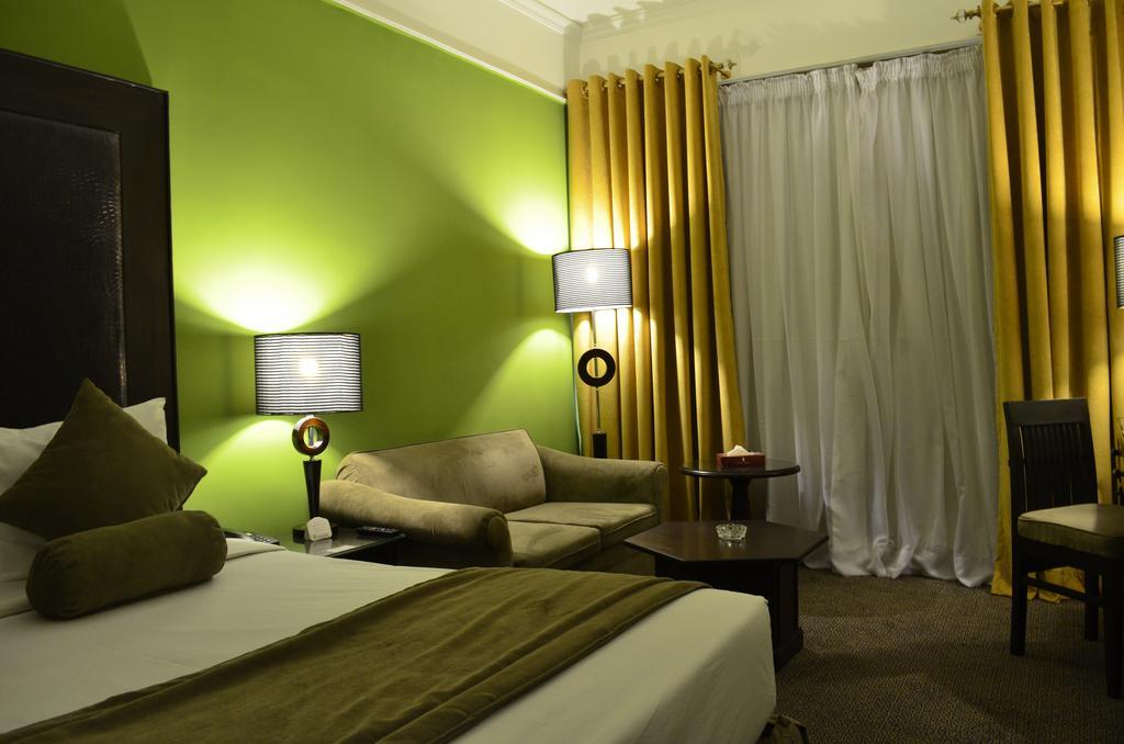 Smart Hotel Lahore Ruang foto