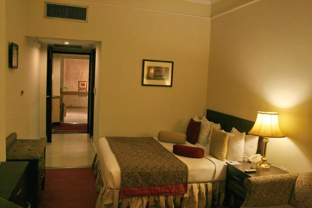 Smart Hotel Lahore Ruang foto