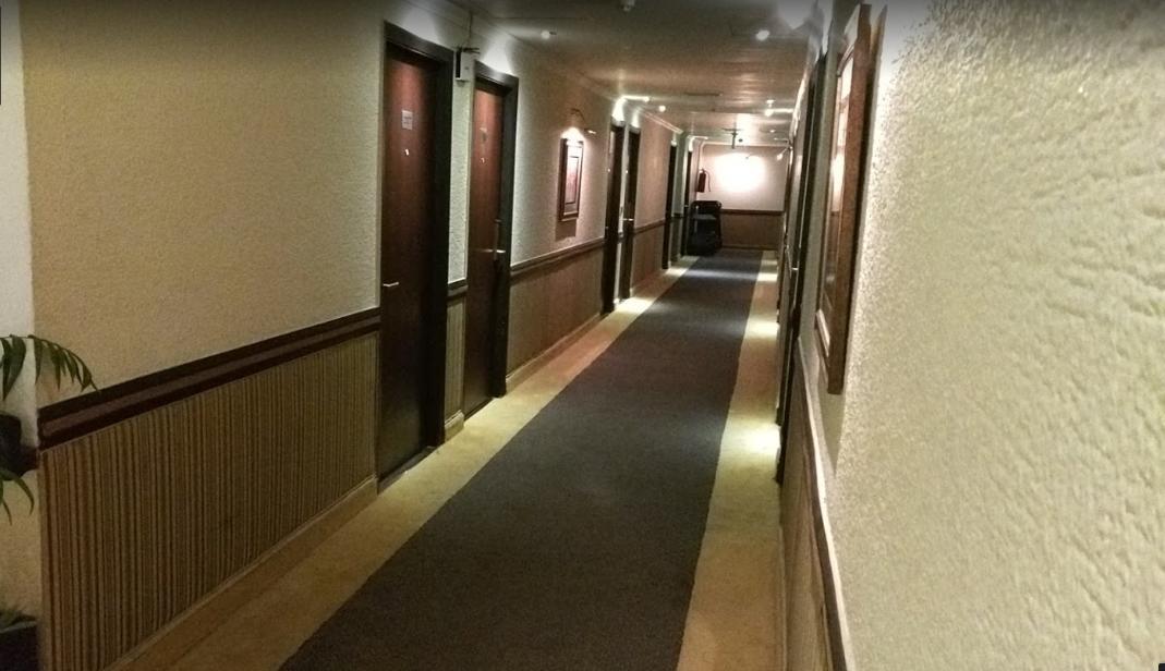 Smart Hotel Lahore Bagian luar foto